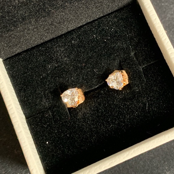 Heart Shaped Gold Plated Earrings 4mm - Picture 3 of 4